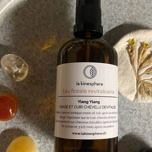 Eau florale revitalisante à l'ylang ylang
